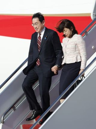 岸田首相、米首都近郊に到着　9年ぶり国賓待遇で訪問