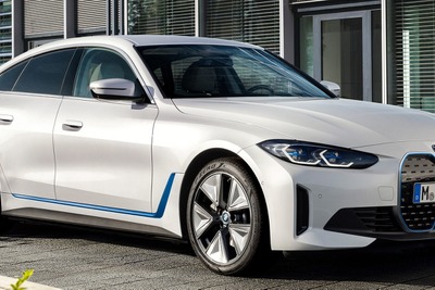 BMWの4ドアEVクーペ『i4』、改良新型を発表へ…北京モーターショー2024