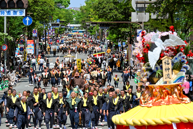 初夏告げる「博多どんたく港まつり」始まる