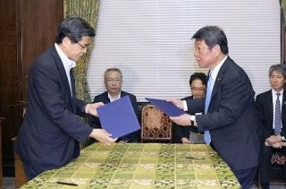 規正法、与党案提出見送りも　自公、条文化困難の見方