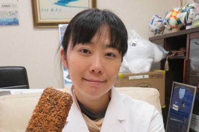 真っ白な山にチョコレート　誕生から55年「ブラックモンブラン」