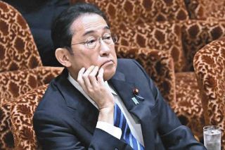 開き直った岸田首相、定額減税の給与明細明記は「大事だ」　 辻元清美氏の追及にどう答えた？＜詳報＞