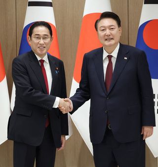 国交正常化６０年へ関係改善加速＝北朝鮮問題で連携強化―日韓首脳