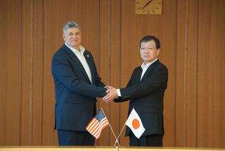 日米、防衛装備協力で初会合＝ミサイル生産、官民が連携