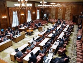 立民、領収書公開で追及　自民、範囲は各党協議