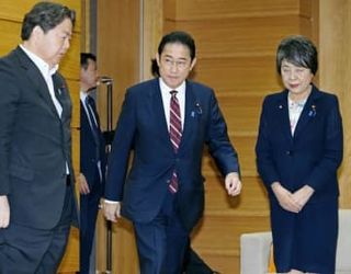 首相、任期中の改憲を断念　自民原案、今国会の提出見送り