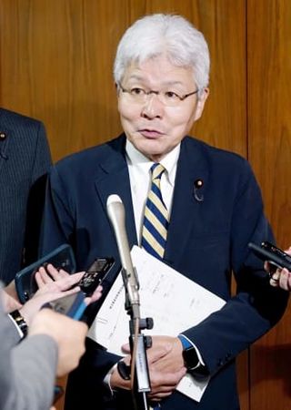 立民、首相の改憲発言に反発　党首討論で条文化を呼びかけ