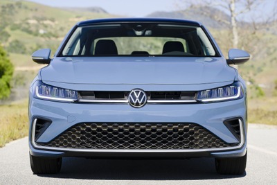 VW『ジェッタ』に改良新型、表情変化…米国発表