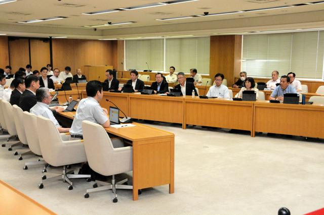 兵庫県議会百条委　知事らを内部告発した元県幹部に証人出頭要請へ