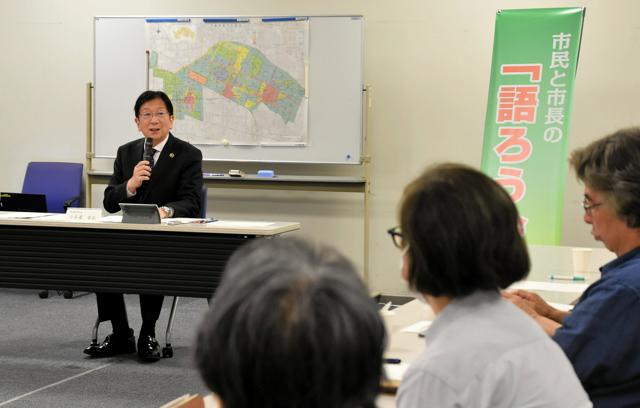 地域活動、高齢化や手当に課題の声　武蔵野市長が市民と「語ろう会」
