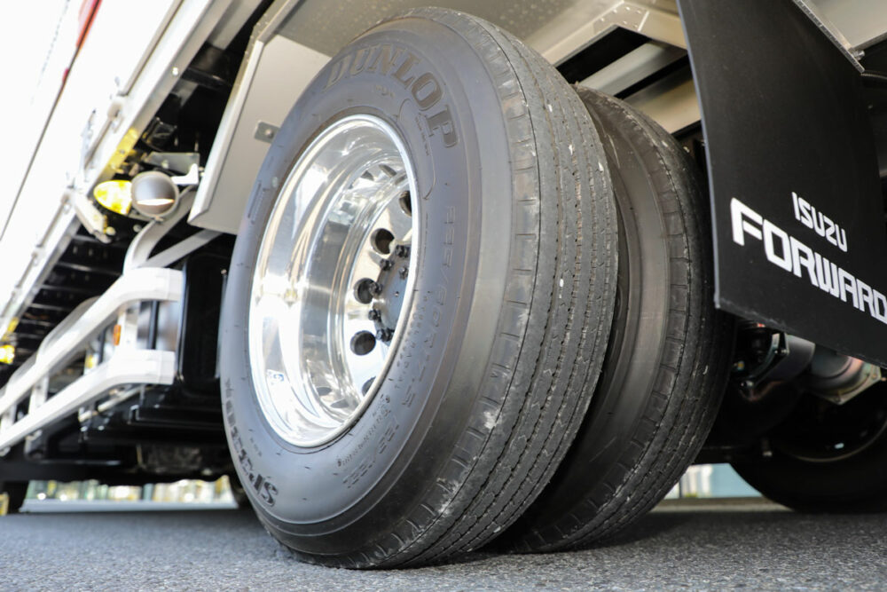 タイヤトラブルの早期発見や運行管理を効率化!!　住友ゴムがトラック向け「タイヤ空気圧･温度管理サービス」を提供