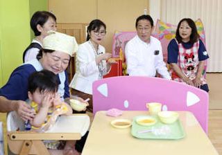 首相、「誰でも通園」に加算措置　虐待で要支援の子や医療ケア対象