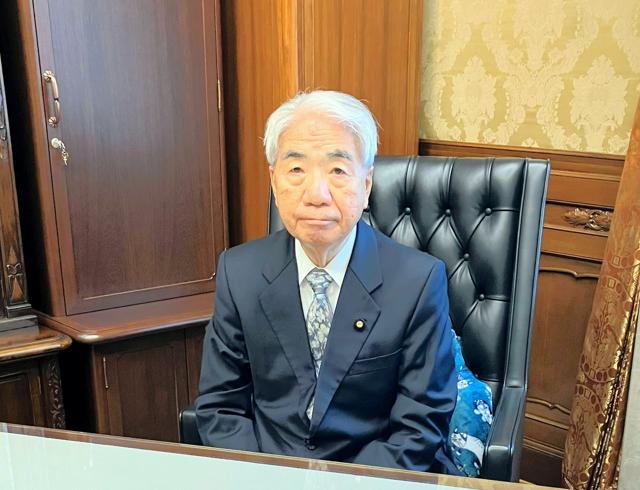 尾辻参院議長が引退へ　「体力、年齢考え判断」　来夏選挙立候補せず