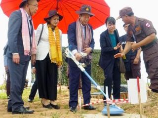 公明、地雷除去で意見交換　カンボジアの対策センター訪問