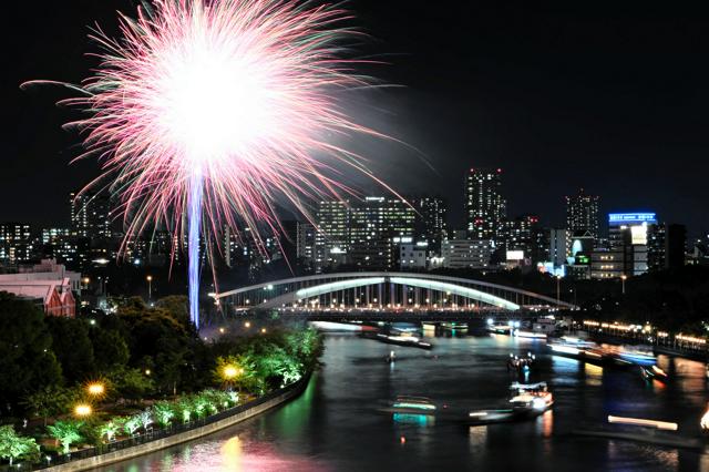 【ライブ中継】大阪・天神祭のハイライト　奉納花火と船渡御