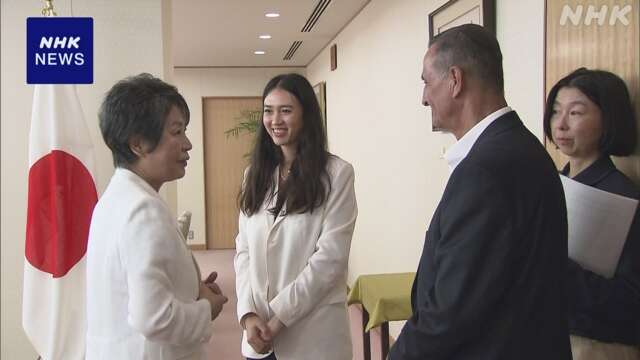 上川外相 人質だったイスラエル女性と面会 “外交努力尽くす”