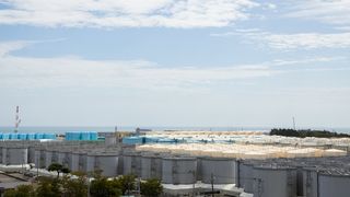 福島第1原発の処理水放出から1年 : 計7回5.4万トン放出、タンクには131万トンが残る