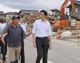 ポスト岸田、相次ぎ能登へ　住民冷ややか、歓迎の声も