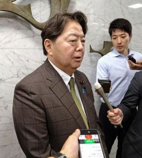 林氏、健康保険証廃止を巡り修正　「期限見直しとは言わず」