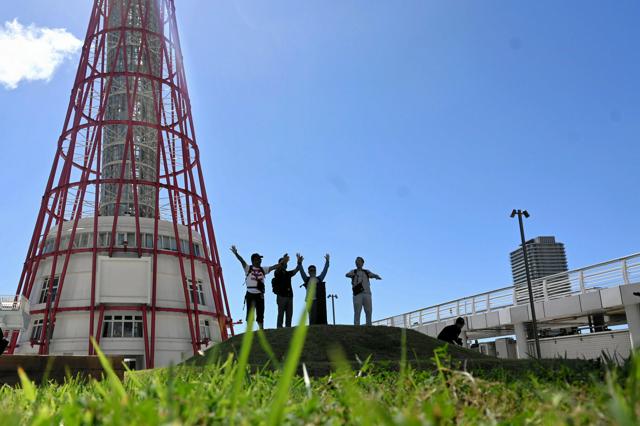 港だけど山頂の気分？おまけに3歩で完登　神戸の新名所は「最低峰」