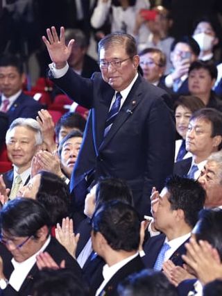 自民・新総裁に石破茂氏　決選投票で高市早苗氏を逆転