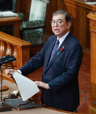 石破首相、アベノミクス「力強さ欠いた」＝自衛官処遇で月内初会合―参院代表質問