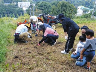 ＜つながる広がる 地域の食　有機必修30年＞（下）NPO発足、活動 学外へ　いのち集う農場　生きる核に