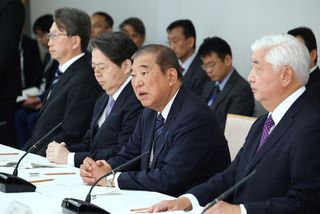 自衛官処遇改善、年内に方向性＝石破首相、閣僚会議初会合で指示