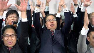 【動画】和歌山２区で無所属の世耕弘成氏が当選　二階伸康氏を破る