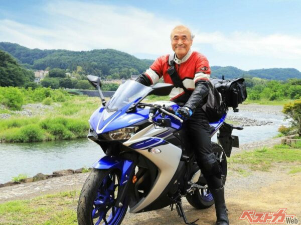 60歳以上でバイク免許は取れる？ 取得年齢の上限やシニアにおすすめのモデルは？