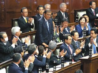 30年ぶり決選投票で第2次石破内閣発足　「真実を語ること」が信念の首相、政治とカネにどう向き合う？