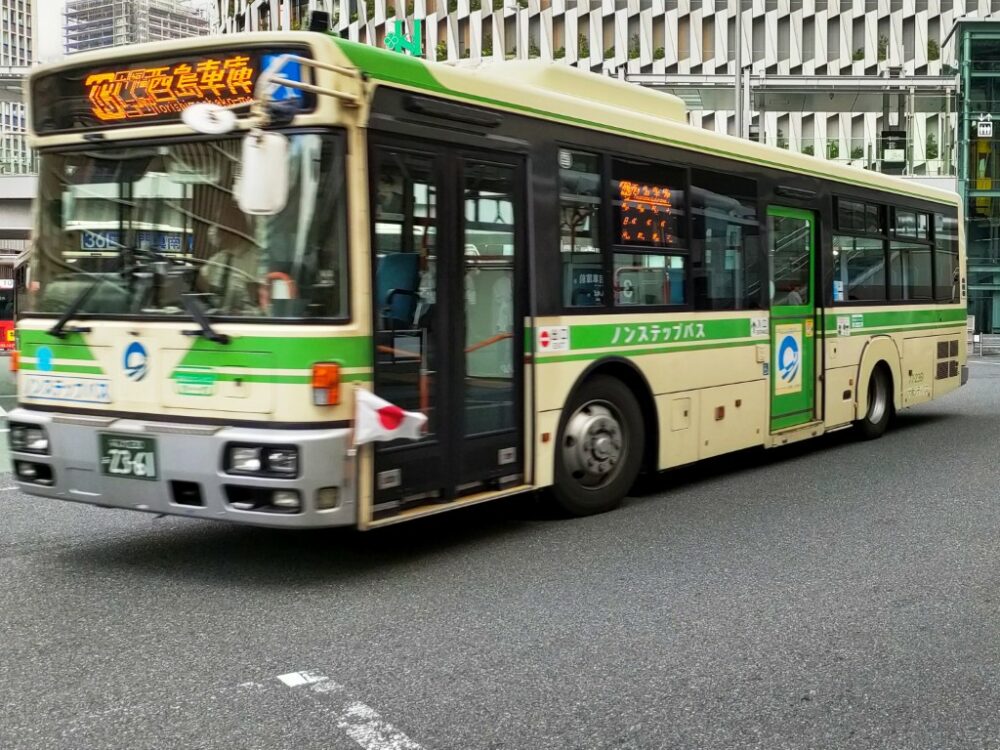 【バス運転士不足問題】万博バス運転士にメトロ社員が免許取得して出向だと？