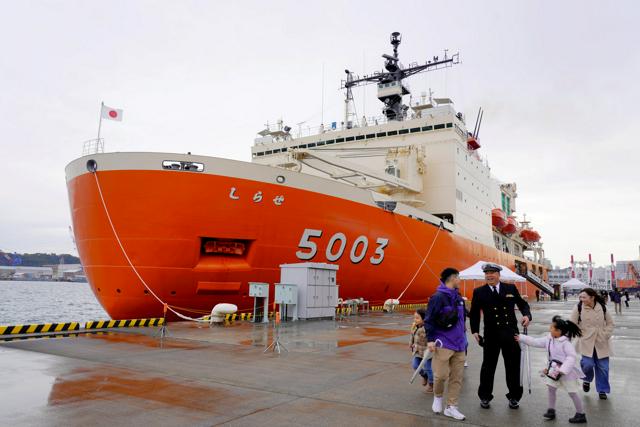 南極観測船「しらせ」出港　観測隊は豪州で合流、年明けに昭和基地へ