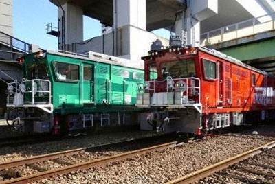 JR東日本、線路点検用の新型保守車両を公開　ITで業務効率化