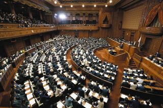 「他党の意見を聞く」と石破首相…誰の、どんな意見を聞いている？　所信表明演説から読み解く