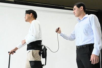 装着すれば歩行楽に　片まひ患者向けロボット「inoGear」開発